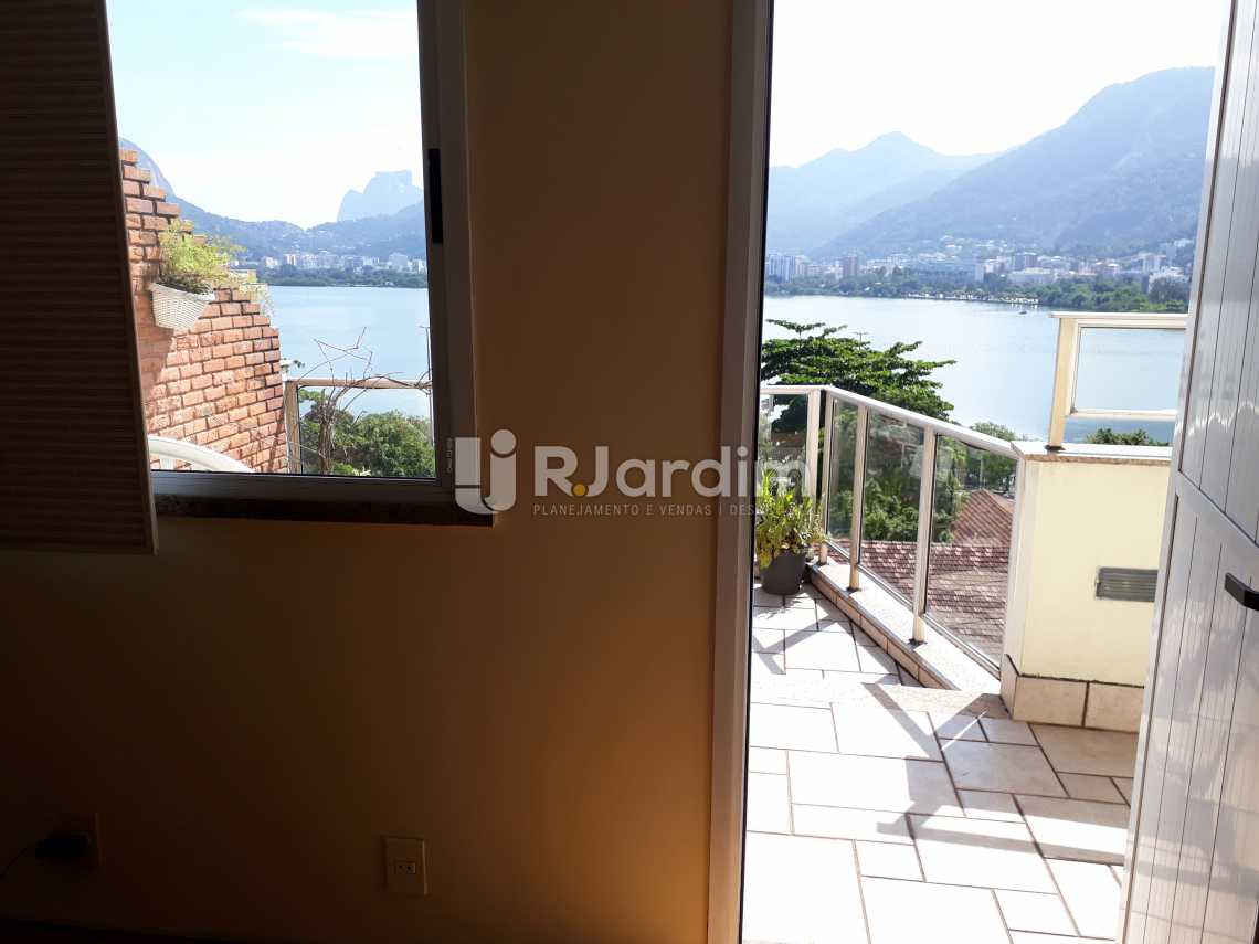 Conheça Suíte Superior vista do imóvel - Cobertura Lagoa 2 Quartos Compra Venda Avaliação Imóveis - LACO20075 - 22 Suíte Superior vista - Cobertura Lagoa 2 Quartos Compra Venda Avaliação Imóveis - LACO20075 - 22