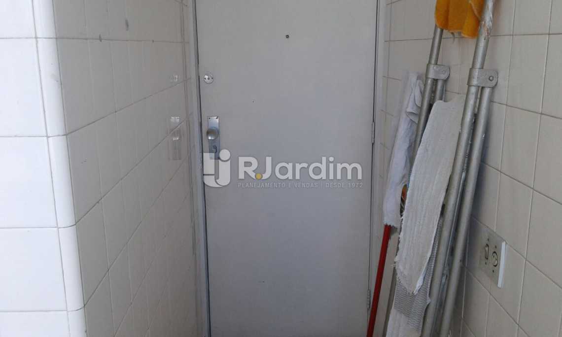 Conheça PORTA DE SERVIÇO do imóvel - Imóveis Compra Venda Avaliação Apartamento Leblon 3 Quartos - LAAP31532 - 27 PORTA DE SERVIÇO - Imóveis Compra Venda Avaliação Apartamento Leblon 3 Quartos - LAAP31532 - 27