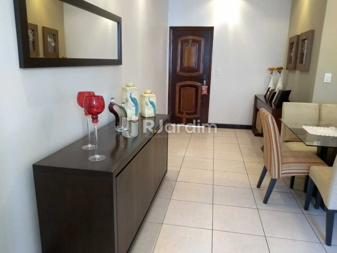 Conheça sala /entrada social do imóvel - Imóveis Compra Venda Avaliação Apartamento Humaitá 3 Quartos - LAAP31556 - 8 sala /entrada social - Imóveis Compra Venda Avaliação Apartamento Humaitá 3 Quartos - LAAP31556 - 8