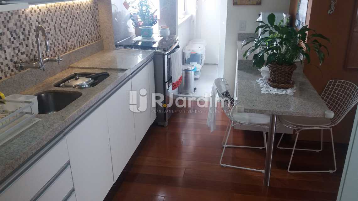 Conheça Copa-cozinha do imóvel - Apartamento Copacabana 2 Quartos Compra Venda Avaliação Imóveis - LAAP21098 - 11 Copa-cozinha - Apartamento Copacabana 2 Quartos Compra Venda Avaliação Imóveis - LAAP21098 - 11