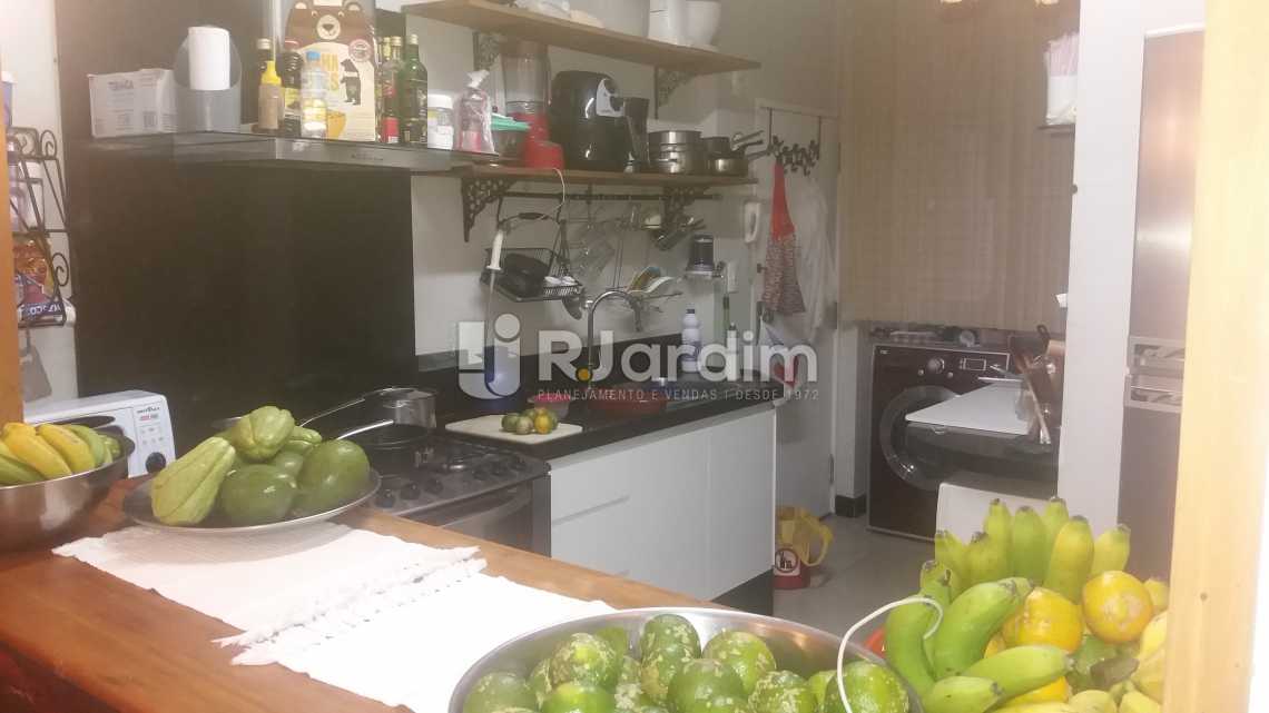 Conheça Cozinha do imóvel - Compra Venda Apartamento Copacabana 3 Quartos - LAAP31566 - 11 Cozinha - Compra Venda Apartamento Copacabana 3 Quartos - LAAP31566 - 11