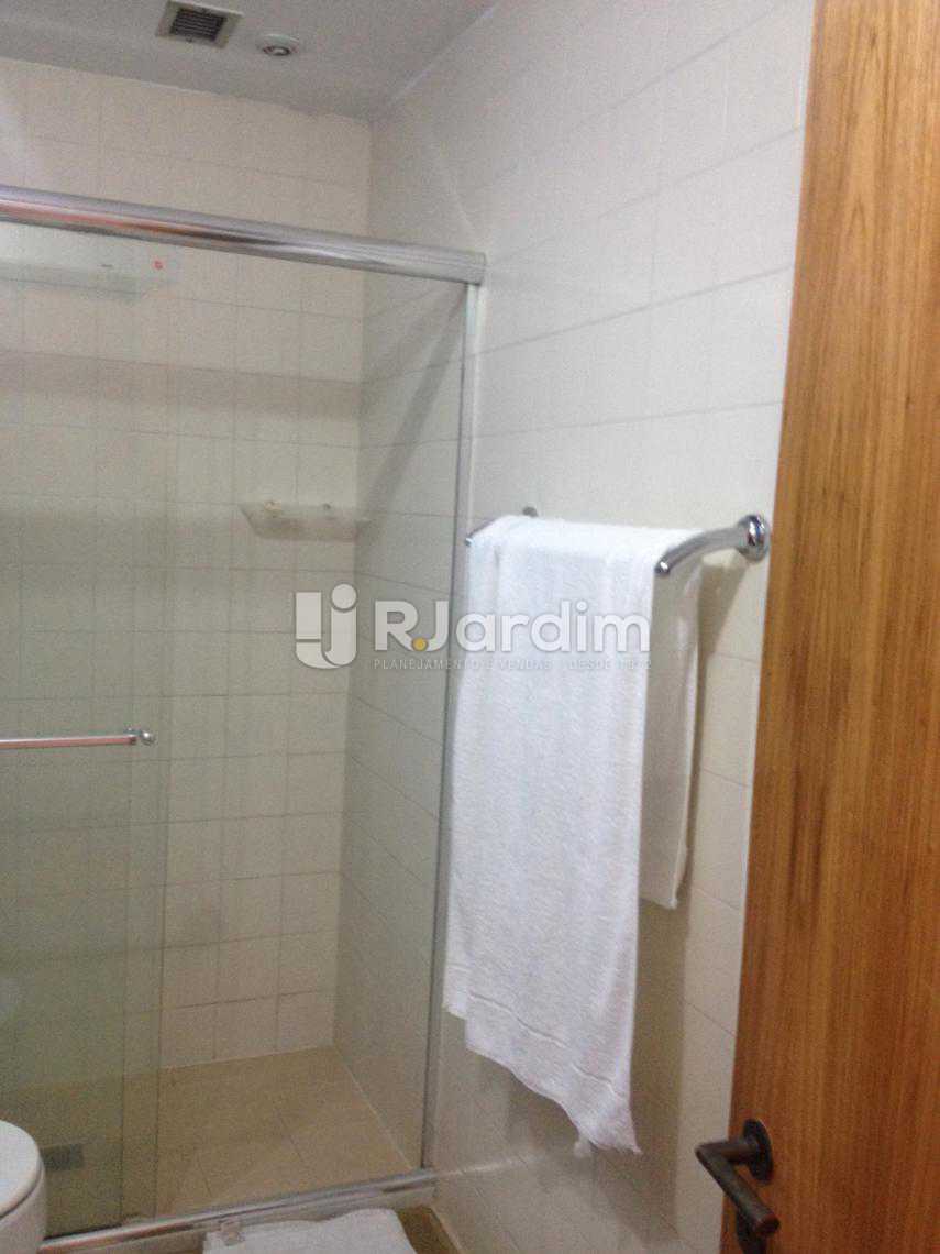 Conheça Banheiro do imóvel - Flat Para Alugar - Leblon - Rio de Janeiro - RJ - LAFL10068 - 18 Banheiro - Flat Para Alugar - Leblon - Rio de Janeiro - RJ - LAFL10068 - 18