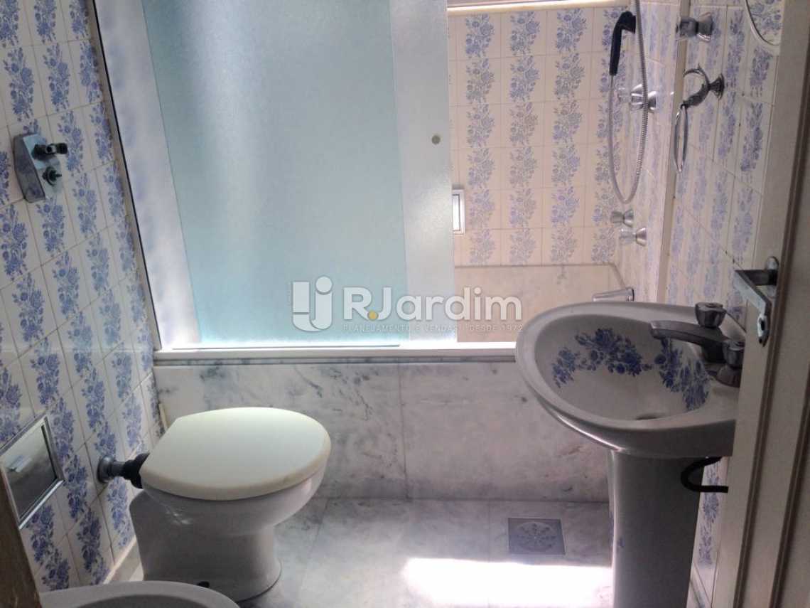 Conheça Banheiro de serviço do imóvel - Apartamento Lagoa 3 Quartos Aluguel Administração Imóveis - LAAP31575 - 19 Banheiro de serviço - Apartamento Lagoa 3 Quartos Aluguel Administração Imóveis - LAAP31575 - 19