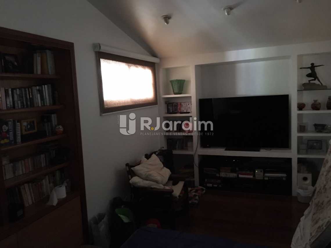 Conheça sala de tv do imóvel - Casa em Condominio À VENDA, Barra da Tijuca, Rio de Janeiro, RJ - LACN40014 - 8 sala de tv - Casa em Condominio À VENDA, Barra da Tijuca, Rio de Janeiro, RJ - LACN40014 - 8