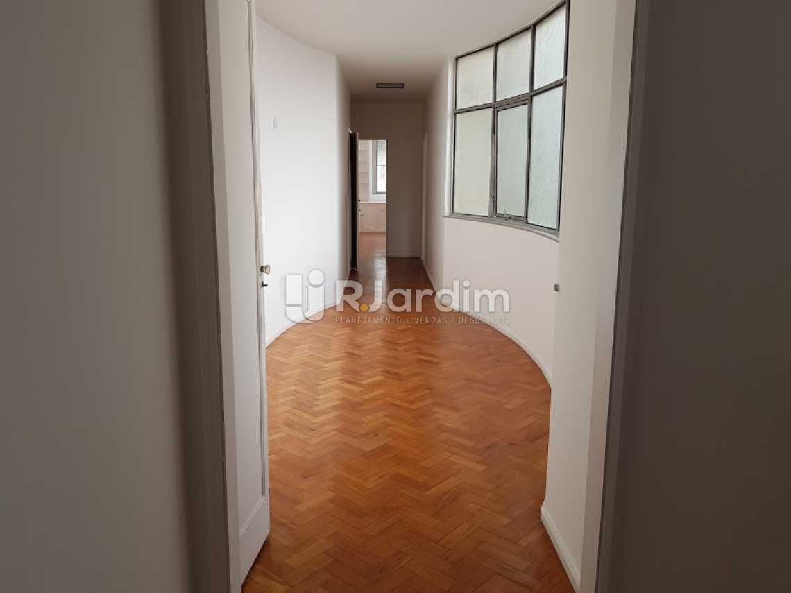 Conheça Corredor do imóvel - Compra Venda Avaliação Imóveis Apartamento Copacabana 4 Quartos - LAAP40638 - 11 Corredor - Compra Venda Avaliação Imóveis Apartamento Copacabana 4 Quartos - LAAP40638 - 11