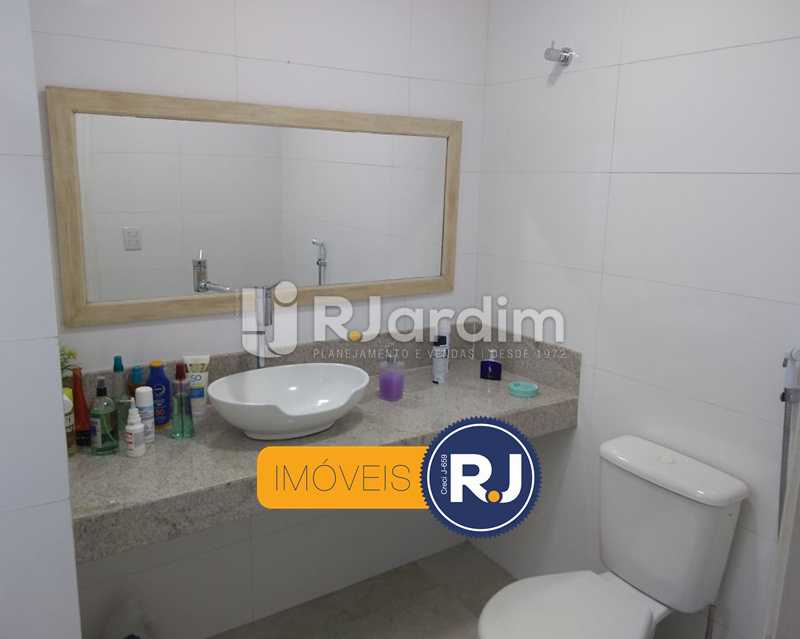Conheça banheiro 1 do imóvel - Apartamento Humaitá 2 Quartos - LAAP21146 - 15 banheiro 1 - Apartamento Humaitá 2 Quartos - LAAP21146 - 15