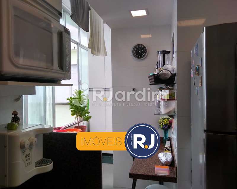 Conheça área de serviço do imóvel - Apartamento Humaitá 2 Quartos - LAAP21146 - 19 área de serviço - Apartamento Humaitá 2 Quartos - LAAP21146 - 19
