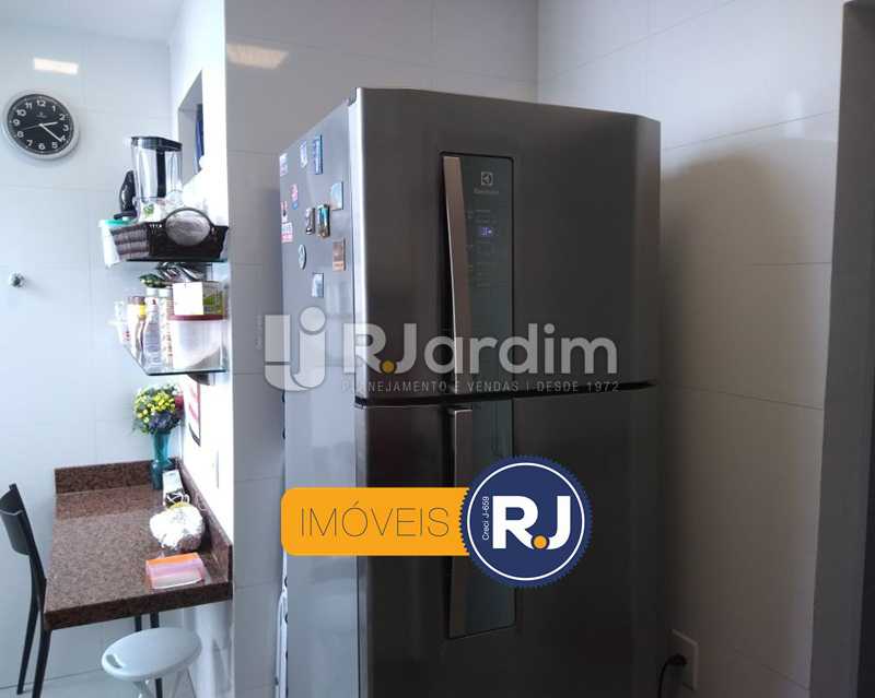 Conheça cozinha do imóvel - Apartamento Humaitá 2 Quartos - LAAP21146 - 21 cozinha - Apartamento Humaitá 2 Quartos - LAAP21146 - 21