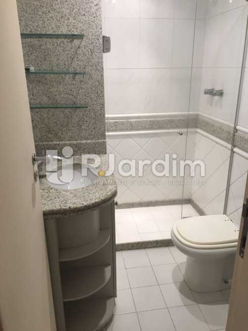 Conheça Banheiro do imóvel - Aluguel Apartamento Lagoa Jd. Botânico 3 Quartos - LAAP21190 - 12 Banheiro - Aluguel Apartamento Lagoa Jd. Botânico 3 Quartos - LAAP21190 - 12