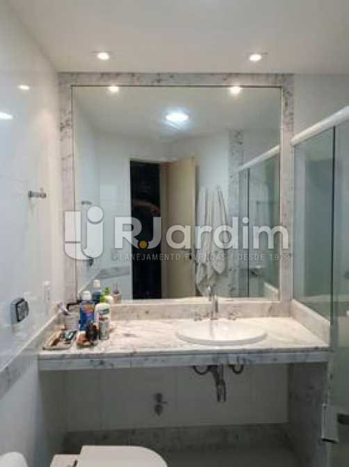 Conheça Banheiro suíte do imóvel - Apartamento À VENDA, Leblon, Rio de Janeiro, RJ - LAAP21158 - 16 Banheiro suíte - Apartamento À VENDA, Leblon, Rio de Janeiro, RJ - LAAP21158 - 16