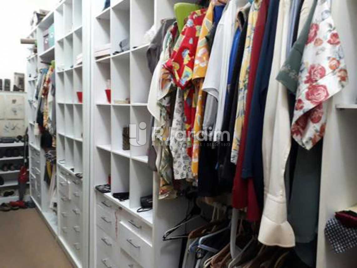 Conheça Closet do imóvel - Apartamento À VENDA, Leblon, Rio de Janeiro, RJ - LAAP21158 - 17 Closet - Apartamento À VENDA, Leblon, Rio de Janeiro, RJ - LAAP21158 - 17