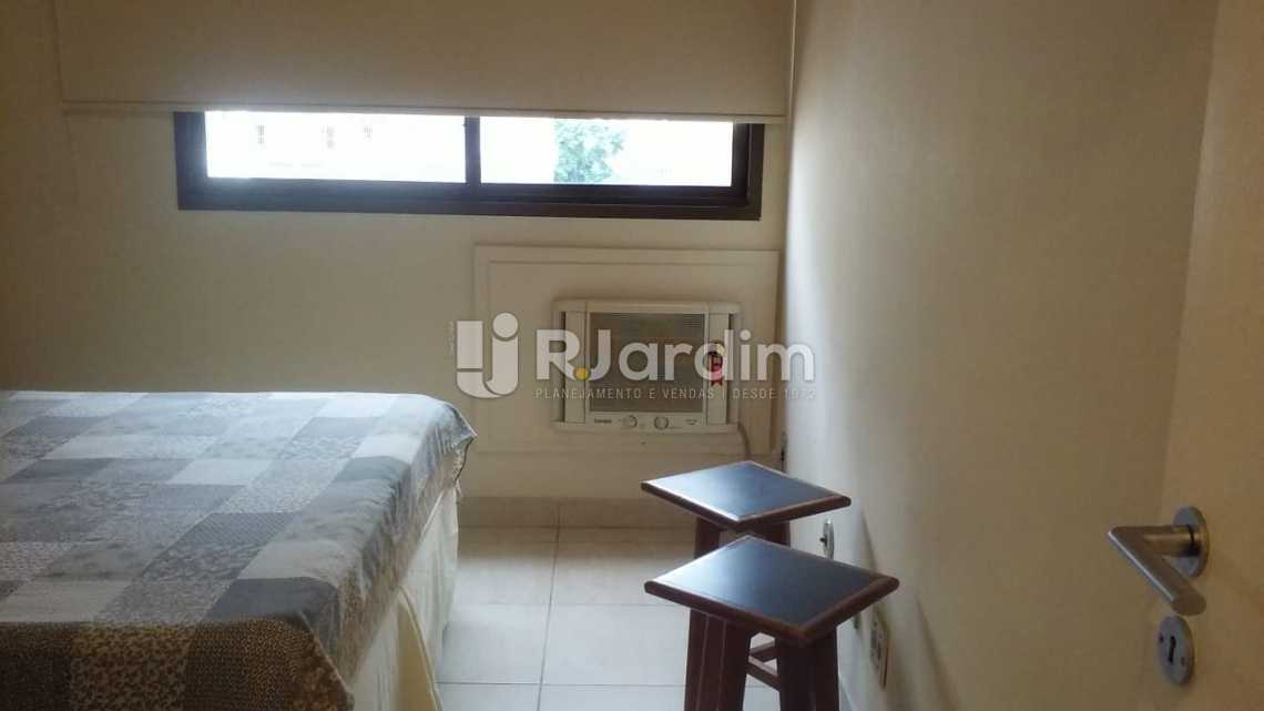 Conheça 1o quarto do imóvel - Imóveis Aluguel Flat Ipanema 2 Quartos - LAFL20063 - 10 1o quarto - Imóveis Aluguel Flat Ipanema 2 Quartos - LAFL20063 - 10