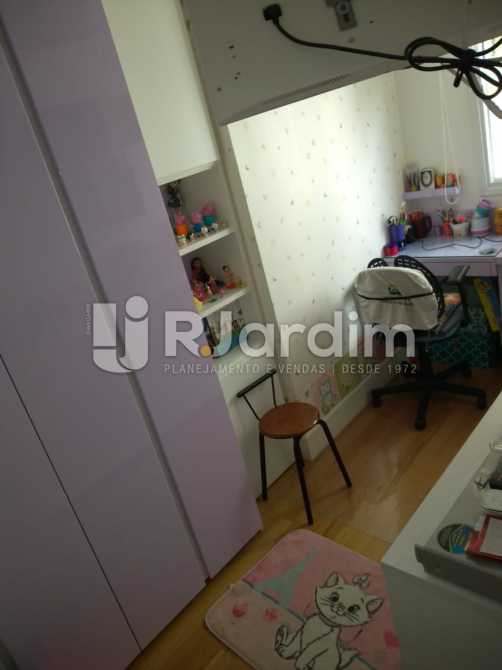 Conheça quarto do imóvel - Compra Venda Avaliação Imóveis Apartamento Botafogo 3 Quartos - LAAP31653 - 14 quarto - Compra Venda Avaliação Imóveis Apartamento Botafogo 3 Quartos - LAAP31653 - 14