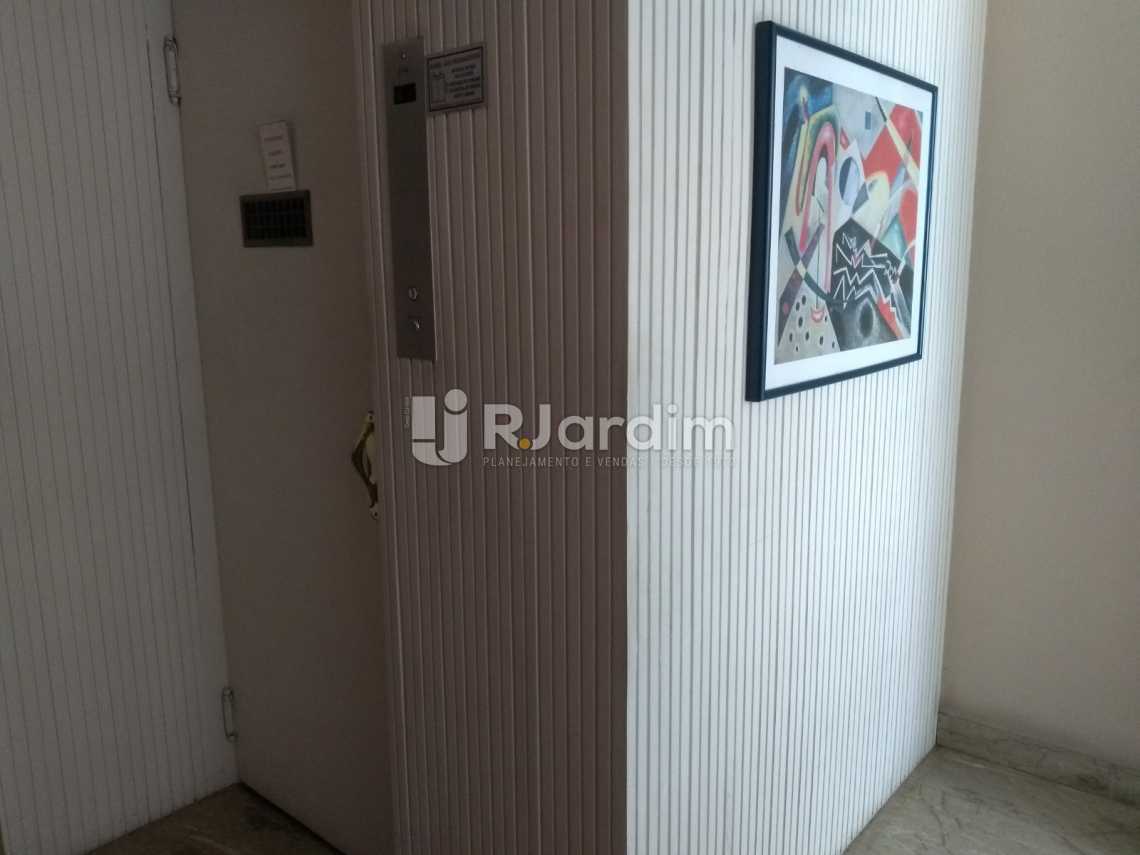 Conheça Portaria/elevadores do imóvel - Apartamento À VENDA, Copacabana, Rio de Janeiro, RJ - LAAP31657 - 22 Portaria/elevadores - Apartamento À VENDA, Copacabana, Rio de Janeiro, RJ - LAAP31657 - 22