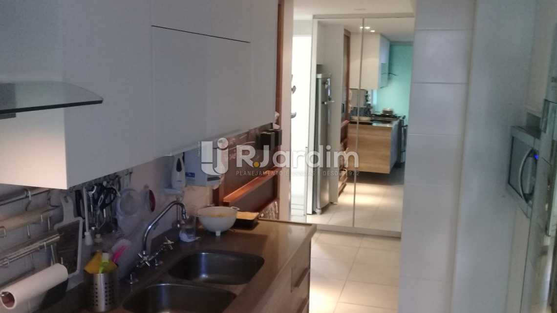 Conheça Cozinha do imóvel - Compra Venda Avaliação Imóveis Apartamento Gávea 3 Quartos - LAAP31667 - 26 Cozinha - Compra Venda Avaliação Imóveis Apartamento Gávea 3 Quartos - LAAP31667 - 26
