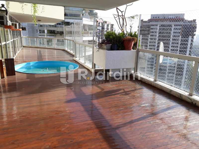 Conheça AREA PISCINA do imóvel - Aluguel Administração Imóveis Apartamento Barra da Tijuca 3 Quartos - LAAP31669 - 3 AREA PISCINA - Aluguel Administração Imóveis Apartamento Barra da Tijuca 3 Quartos - LAAP31669 - 3