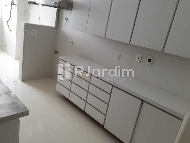 Conheça COZINHA II do imóvel - Aluguel Administração Imóveis Apartamento Barra da Tijuca 3 Quartos - LAAP31669 - 23 COZINHA II - Aluguel Administração Imóveis Apartamento Barra da Tijuca 3 Quartos - LAAP31669 - 23