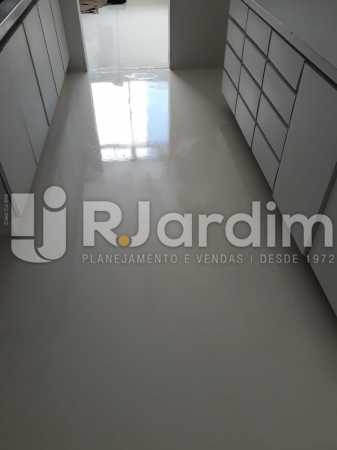 Conheça COZINHA do imóvel - Aluguel Administração Imóveis Apartamento Barra da Tijuca 3 Quartos - LAAP31669 - 25 COZINHA - Aluguel Administração Imóveis Apartamento Barra da Tijuca 3 Quartos - LAAP31669 - 25