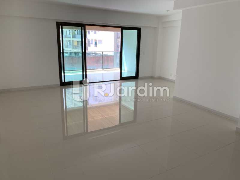 Conheça SALA2 do imóvel - Mariana Classic Apartamento Botafogo 3 Suítes - LAAP31670 - 22 SALA2 - Mariana Classic Apartamento Botafogo 3 Suítes - LAAP31670 - 22