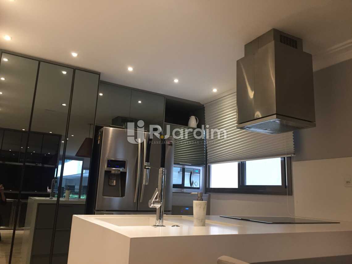 Conheça Cozinha do imóvel - Apartamento Avenida Visconde de Albuquerque,Leblon, Zona Sul,Rio de Janeiro, RJ À Venda, 2 Quartos, 80m² - LAAP21191 - 13 Cozinha - Apartamento Avenida Visconde de Albuquerque,Leblon, Zona Sul,Rio de Janeiro, RJ À Venda, 2 Quartos, 80m² - LAAP21191 - 13