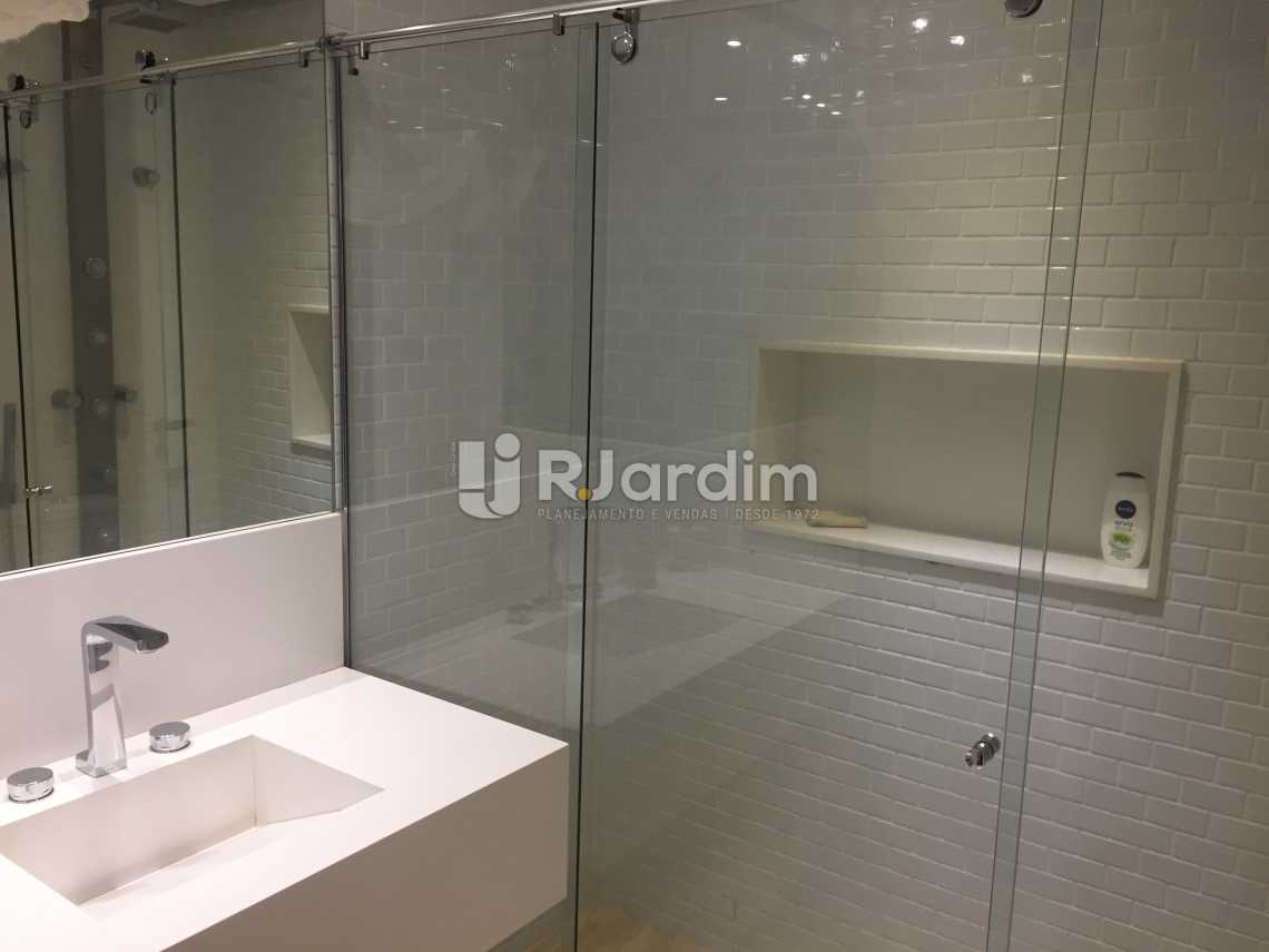 Conheça Banheiro suíte do imóvel - Apartamento Avenida Visconde de Albuquerque,Leblon, Zona Sul,Rio de Janeiro, RJ À Venda, 2 Quartos, 80m² - LAAP21191 - 10 Banheiro suíte - Apartamento Avenida Visconde de Albuquerque,Leblon, Zona Sul,Rio de Janeiro, RJ À Venda, 2 Quartos, 80m² - LAAP21191 - 10