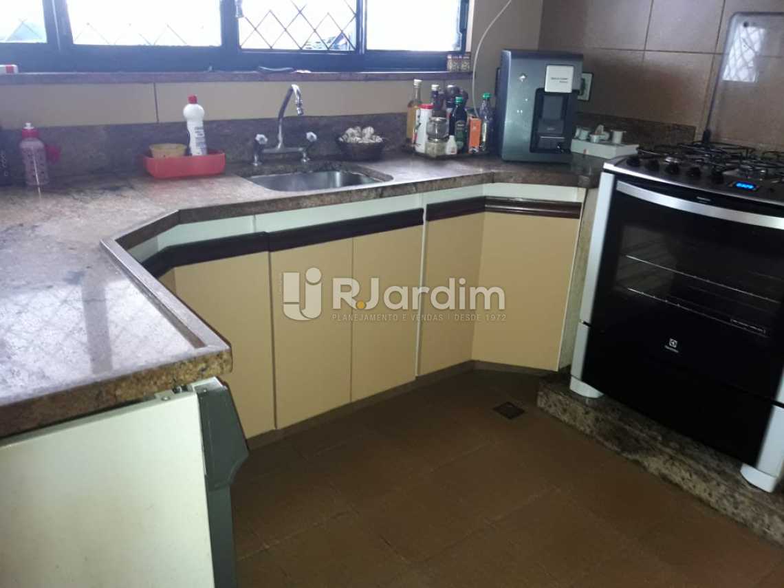 Conheça cozinha do imóvel - Compra Venda Avaliação Imóveis Casa Residencial Barra da Tijuca 4 Quartos - LACN40015 - 24 cozinha - Compra Venda Avaliação Imóveis Casa Residencial Barra da Tijuca 4 Quartos - LACN40015 - 24