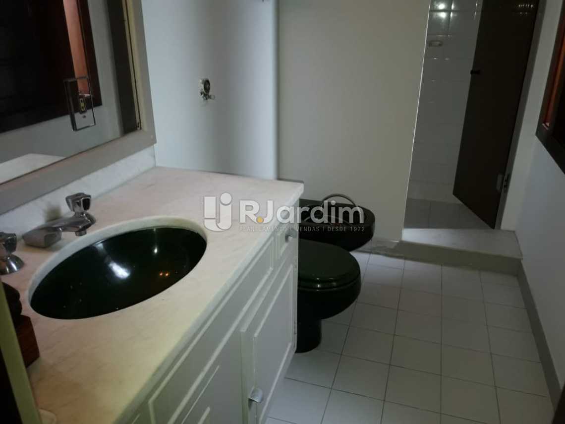 Conheça banheiro do imóvel - Compra Venda Avaliação Imóveis Casa Residencial Barra da Tijuca 4 Quartos - LACN40015 - 22 banheiro - Compra Venda Avaliação Imóveis Casa Residencial Barra da Tijuca 4 Quartos - LACN40015 - 22