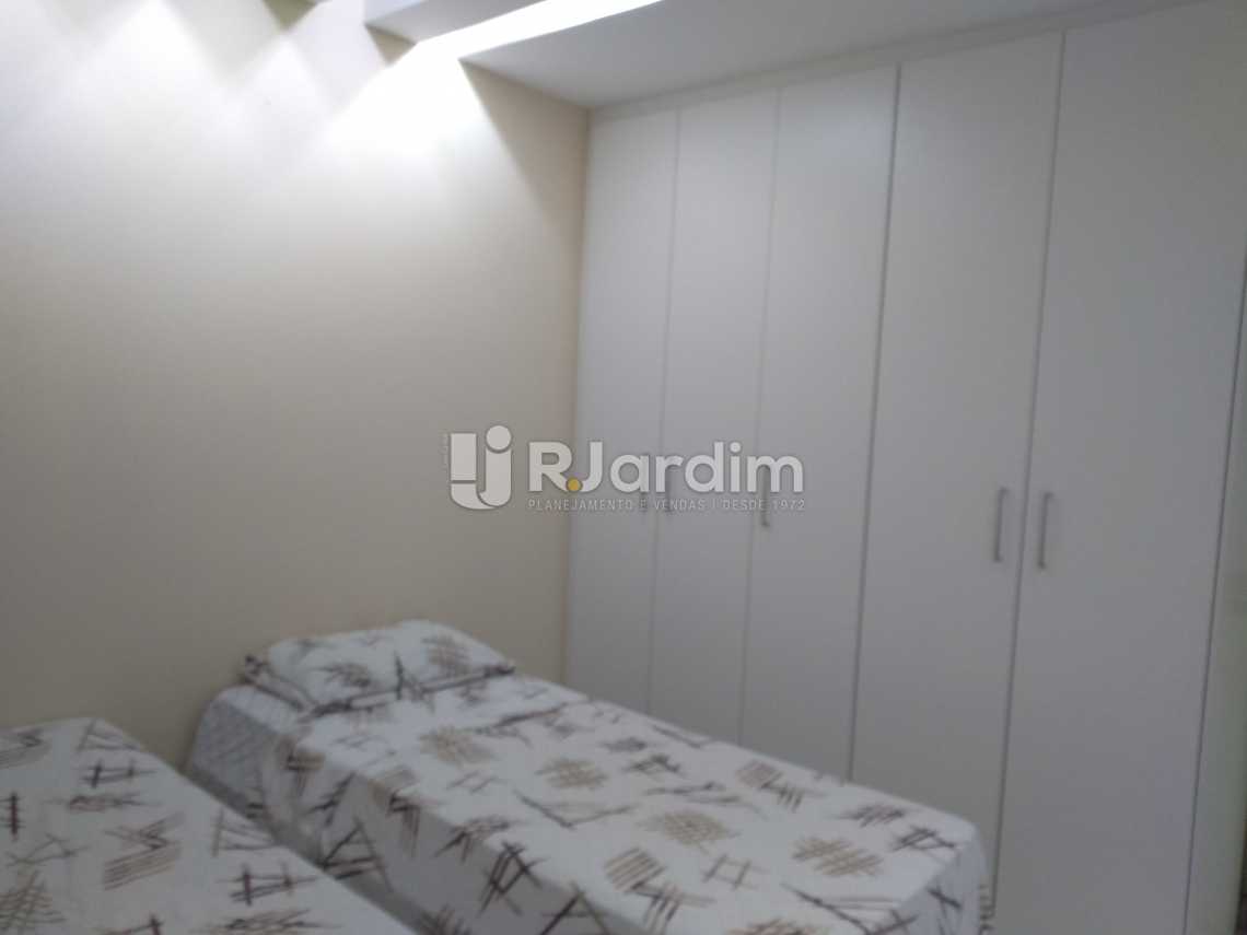 Conheça Quarto 2 do imóvel - Compra Venda Avaliação Imóveis Apartamento Copacabana 3 Quartos - LAAP31678 - 14 Quarto 2 - Compra Venda Avaliação Imóveis Apartamento Copacabana 3 Quartos - LAAP31678 - 14