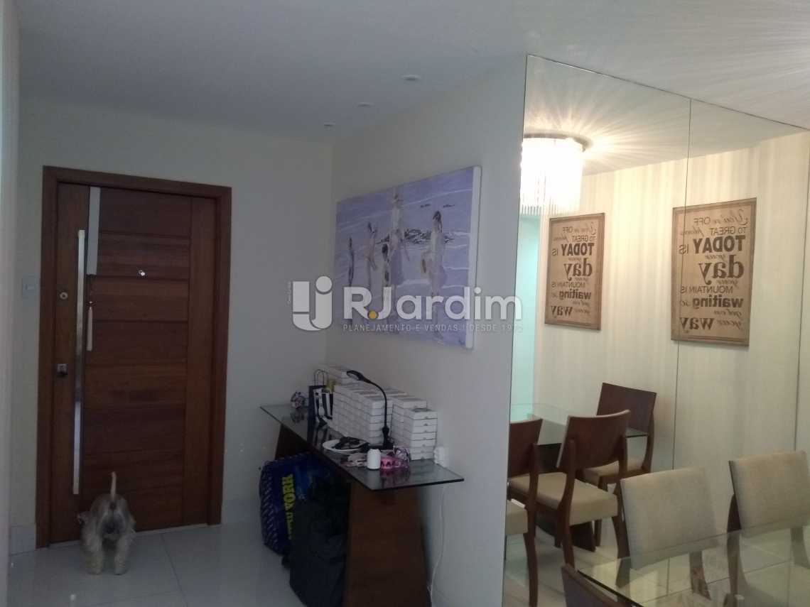Conheça Visão entrada do imóvel - Compra Venda Avaliação Imóveis Apartamento Copacabana 3 Quartos - LAAP31678 - 8 Visão entrada - Compra Venda Avaliação Imóveis Apartamento Copacabana 3 Quartos - LAAP31678 - 8