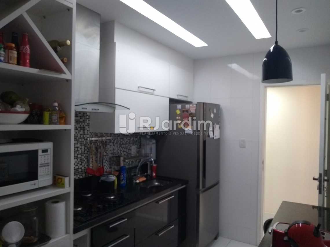 Conheça Cozinha 2 do imóvel - Compra Venda Avaliação Imóveis Apartamento Copacabana 3 Quartos - LAAP31678 - 22 Cozinha 2 - Compra Venda Avaliação Imóveis Apartamento Copacabana 3 Quartos - LAAP31678 - 22