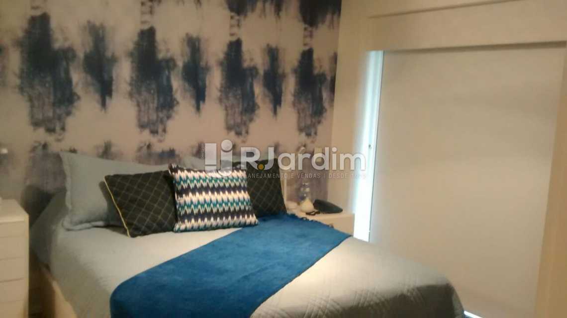 Conheça QUARTO SUÍTE A do imóvel - Imóveis Aluguel Flat Residencial Ipanema 2 Suítes - LAFL20070 - 7 QUARTO SUÍTE A - Imóveis Aluguel Flat Residencial Ipanema 2 Suítes - LAFL20070 - 7