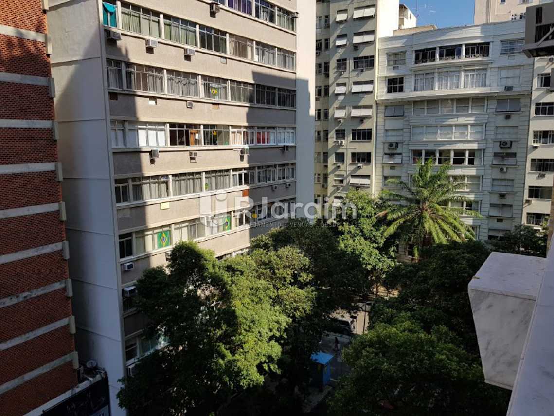 Conheça Vista sala do imóvel - Apartamento PARA ALUGAR, Copacabana, Rio de Janeiro, RJ - LAAP40654 - 6 Vista sala - Apartamento PARA ALUGAR, Copacabana, Rio de Janeiro, RJ - LAAP40654 - 6