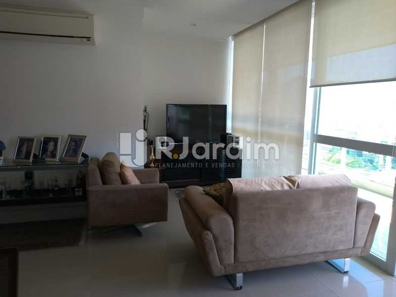 Conheça sala / segundo ambiente do imóvel - Apartamento à venda Rua Casuarina,Lagoa, Zona Sul,Rio de Janeiro - R$ 2.500.000 - LAAP31685 - 8 sala / segundo ambiente - Apartamento à venda Rua Casuarina,Lagoa, Zona Sul,Rio de Janeiro - R$ 2.500.000 - LAAP31685 - 8
