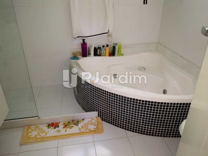 Conheça jacuzzi do imóvel - Apartamento à venda Rua Casuarina,Lagoa, Zona Sul,Rio de Janeiro - R$ 2.500.000 - LAAP31685 - 14 jacuzzi - Apartamento à venda Rua Casuarina,Lagoa, Zona Sul,Rio de Janeiro - R$ 2.500.000 - LAAP31685 - 14