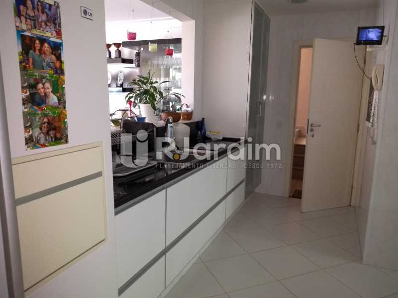 Conheça cozinha do imóvel - Apartamento à venda Rua Casuarina,Lagoa, Zona Sul,Rio de Janeiro - R$ 2.500.000 - LAAP31685 - 18 cozinha - Apartamento à venda Rua Casuarina,Lagoa, Zona Sul,Rio de Janeiro - R$ 2.500.000 - LAAP31685 - 18