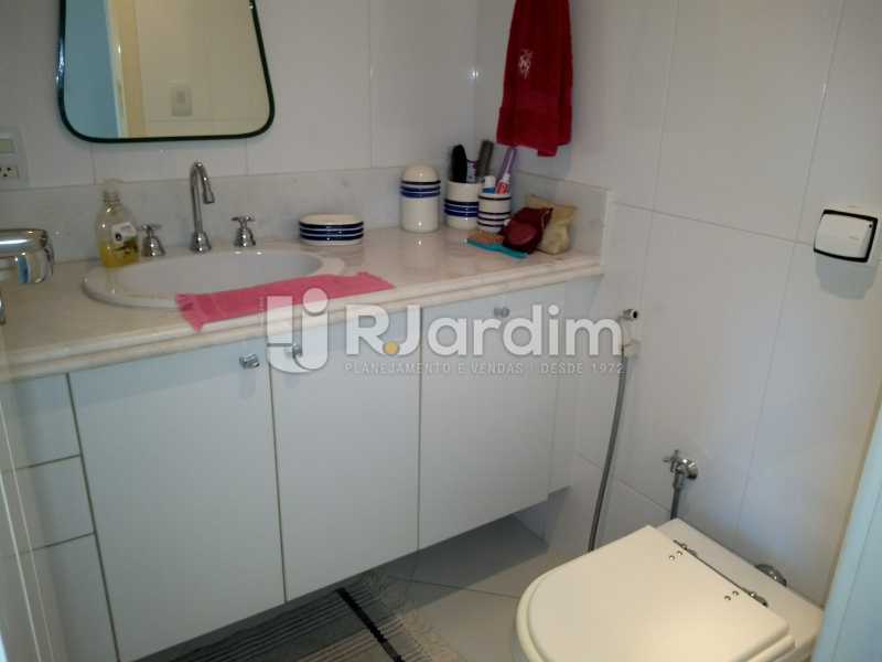 Conheça banheiro do imóvel - Apartamento à venda Rua Casuarina,Lagoa, Zona Sul,Rio de Janeiro - R$ 2.500.000 - LAAP31685 - 16 banheiro - Apartamento à venda Rua Casuarina,Lagoa, Zona Sul,Rio de Janeiro - R$ 2.500.000 - LAAP31685 - 16