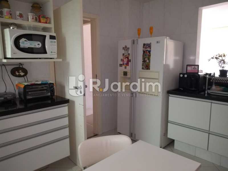 Conheça cozinha do imóvel - Apartamento à venda Rua Casuarina,Lagoa, Zona Sul,Rio de Janeiro - R$ 2.500.000 - LAAP31685 - 20 cozinha - Apartamento à venda Rua Casuarina,Lagoa, Zona Sul,Rio de Janeiro - R$ 2.500.000 - LAAP31685 - 20