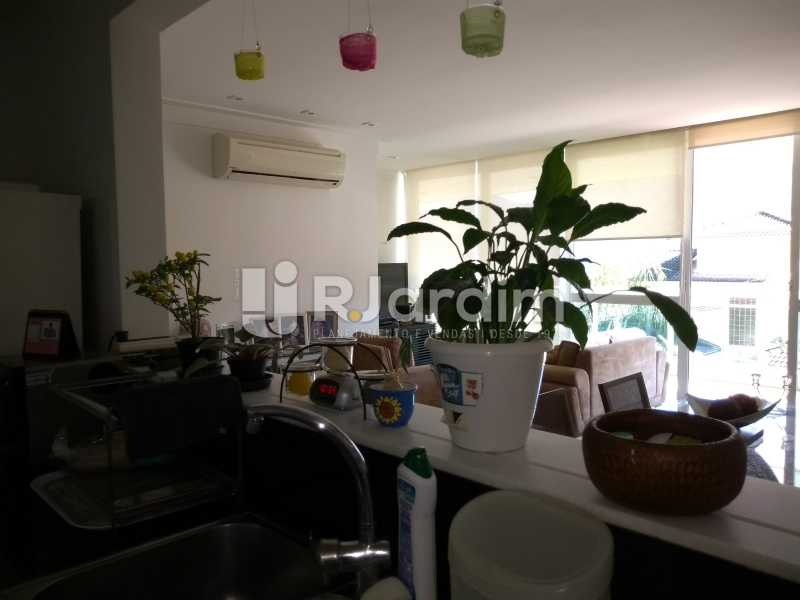 Conheça sala do imóvel - Apartamento à venda Rua Casuarina,Lagoa, Zona Sul,Rio de Janeiro - R$ 2.500.000 - LAAP31685 - 9 sala - Apartamento à venda Rua Casuarina,Lagoa, Zona Sul,Rio de Janeiro - R$ 2.500.000 - LAAP31685 - 9