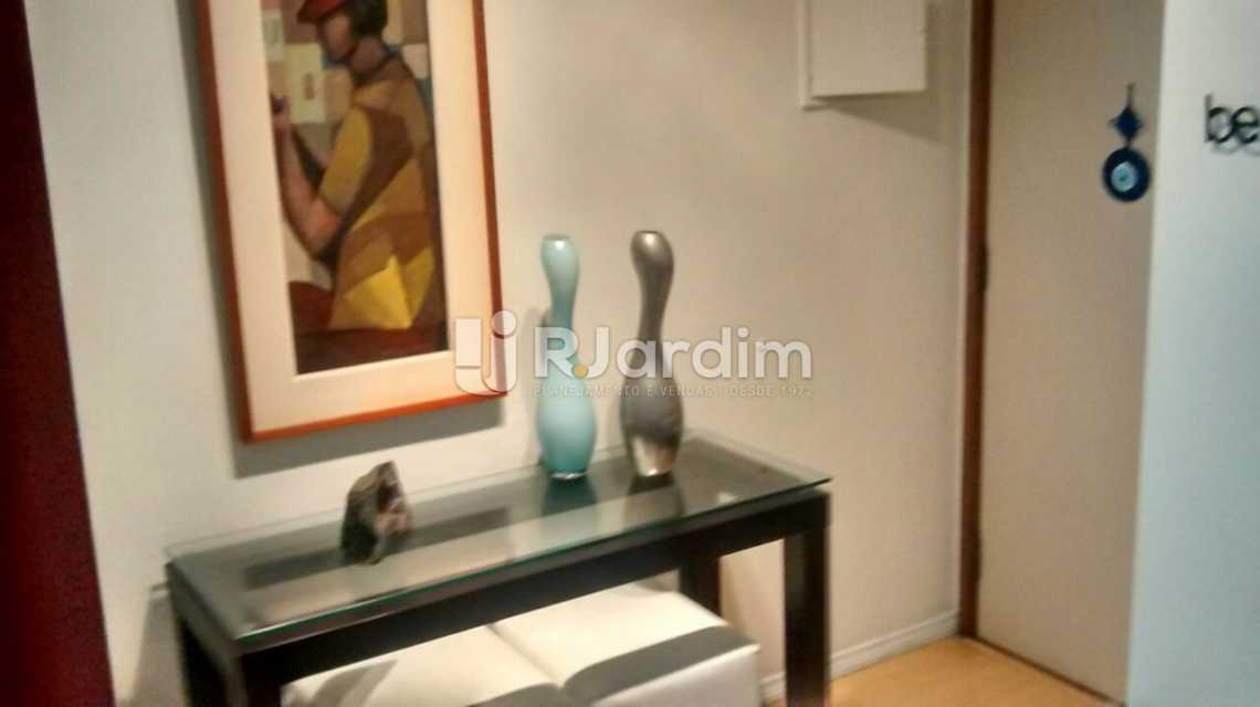 Conheça A ENTRADA do imóvel - Flat PARA ALUGAR, Leblon, Rio de Janeiro, RJ - LAFL20071 - 6 A ENTRADA - Flat PARA ALUGAR, Leblon, Rio de Janeiro, RJ - LAFL20071 - 6