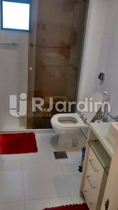 Conheça A BANH 2 do imóvel - Flat PARA ALUGAR, Leblon, Rio de Janeiro, RJ - LAFL20071 - 12 A BANH 2 - Flat PARA ALUGAR, Leblon, Rio de Janeiro, RJ - LAFL20071 - 12