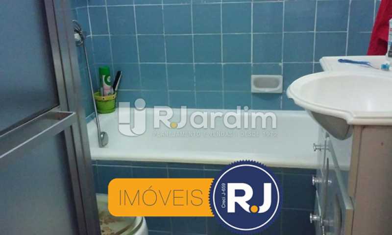 Conheça Banheiro do imóvel - Apartamento Padrão Copacabana 2 Quartos Compra Venda Avaliação Imóveis - LAAP21208 - 7 Banheiro - Apartamento Padrão Copacabana 2 Quartos Compra Venda Avaliação Imóveis - LAAP21208 - 7