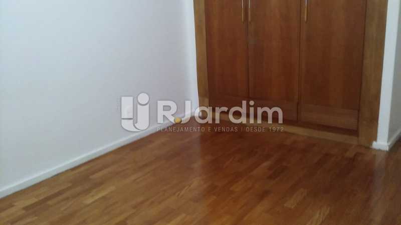 Conheça 3o quarto suíte do imóvel - Imóveis Aluguel Apartamento Leblon 3 Quartos - LAAP31699 - 18 3o quarto suíte - Imóveis Aluguel Apartamento Leblon 3 Quartos - LAAP31699 - 18