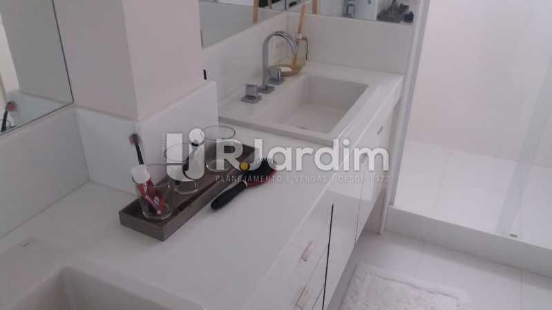 Conheça Banheiro suite do imóvel - Apartamento À VENDA, Ipanema, Rio de Janeiro, RJ - LAAP31701 - 25 Banheiro suite - Apartamento À VENDA, Ipanema, Rio de Janeiro, RJ - LAAP31701 - 25