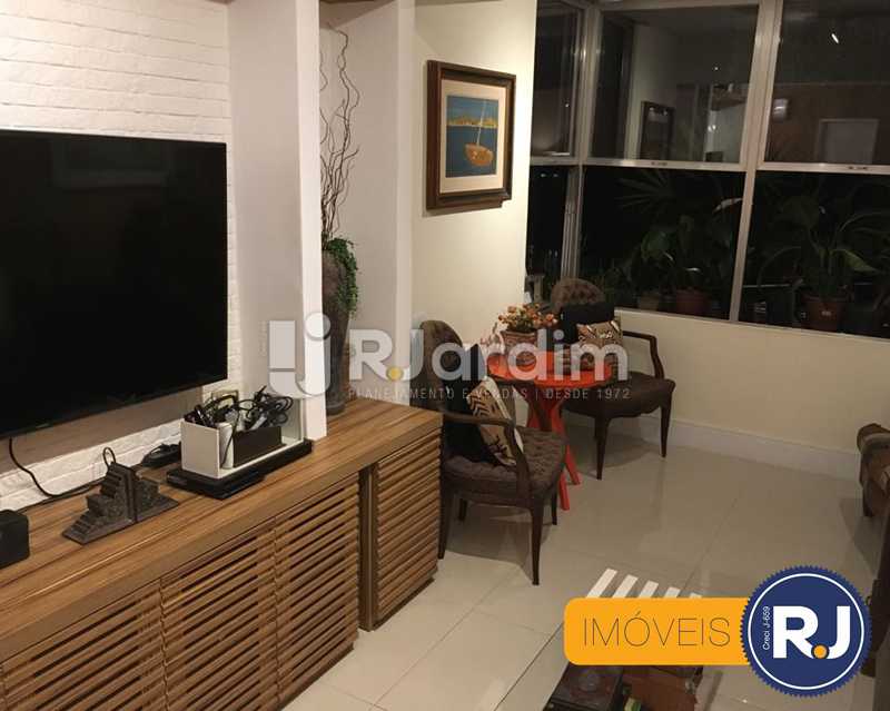 Conheça 15 sala do imóvel - Compra Venda Avaliação Imóveis Apartamento Laranjeiras 3 Quartos - LAAP31705 - 16 15 sala - Compra Venda Avaliação Imóveis Apartamento Laranjeiras 3 Quartos - LAAP31705 - 16