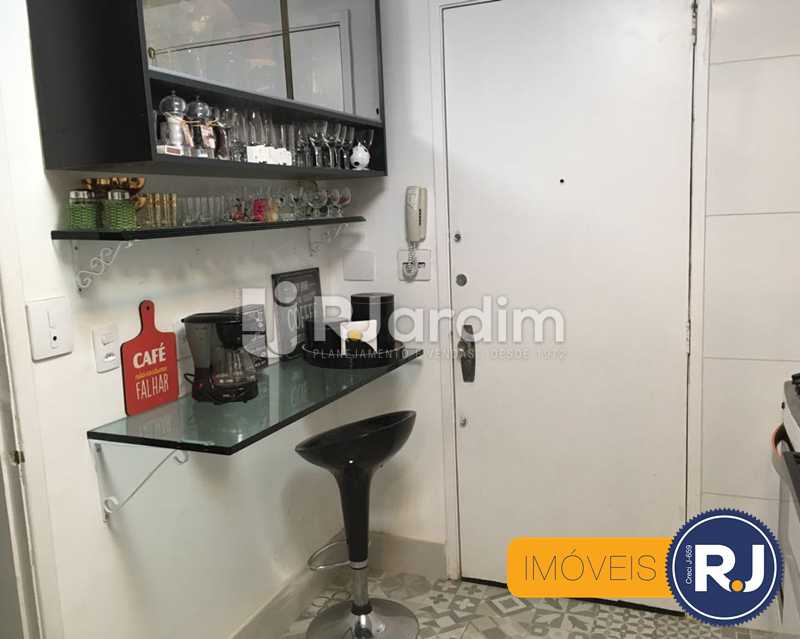 Conheça 17 cozinha do imóvel - Compra Venda Avaliação Imóveis Apartamento Laranjeiras 3 Quartos - LAAP31705 - 18 17 cozinha - Compra Venda Avaliação Imóveis Apartamento Laranjeiras 3 Quartos - LAAP31705 - 18