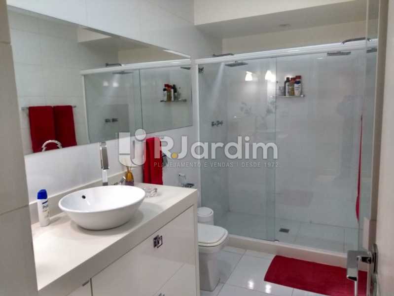 Conheça banheiro social do imóvel - Apartamento à venda Rua Nascimento Silva,Ipanema, Zona Sul,Rio de Janeiro - R$ 1.550.000 - LAAP31730 - 20 banheiro social - Apartamento à venda Rua Nascimento Silva,Ipanema, Zona Sul,Rio de Janeiro - R$ 1.550.000 - LAAP31730 - 20