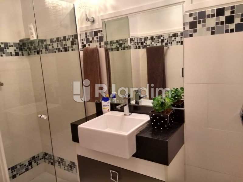 Conheça banheiro suite do imóvel - Apartamento à venda Rua Nascimento Silva,Ipanema, Zona Sul,Rio de Janeiro - R$ 1.550.000 - LAAP31730 - 23 banheiro suite - Apartamento à venda Rua Nascimento Silva,Ipanema, Zona Sul,Rio de Janeiro - R$ 1.550.000 - LAAP31730 - 23