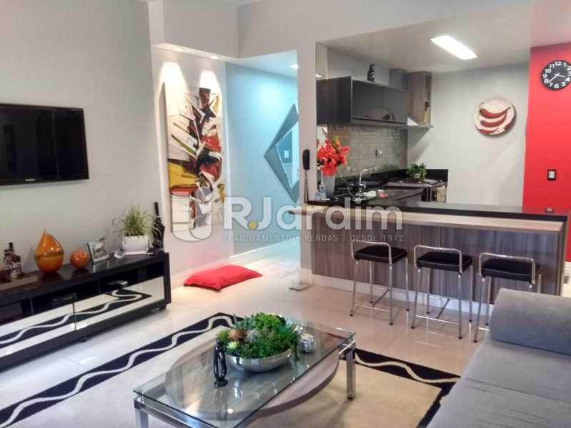 Conheça sala estar cozinha americana. do imóvel - Apartamento à venda Rua Nascimento Silva,Ipanema, Zona Sul,Rio de Janeiro - R$ 1.550.000 - LAAP31730 - 3 sala estar cozinha americana. - Apartamento à venda Rua Nascimento Silva,Ipanema, Zona Sul,Rio de Janeiro - R$ 1.550.000 - LAAP31730 - 3