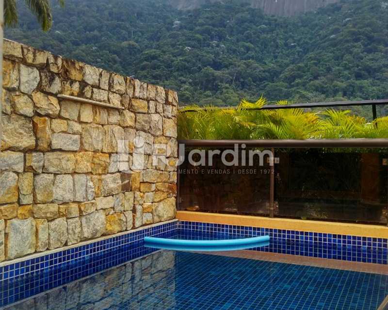 Conheça Piscina 2º piso do imóvel - Sofisticadíssima Cobertura 500 m² no mais completo e cobiçado condomínio da Lagoa - LACO50030 - 17 Piscina 2º piso - Sofisticadíssima Cobertura 500 m² no mais completo e cobiçado condomínio da Lagoa - LACO50030 - 17