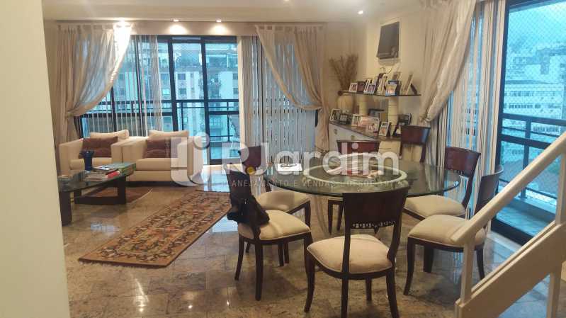 Conheça Sala 1º piso do imóvel - Cobertura À VENDA, Lagoa, Rio de Janeiro, RJ - LACO40157 - 1 Sala 1º piso - Cobertura À VENDA, Lagoa, Rio de Janeiro, RJ - LACO40157 - 1